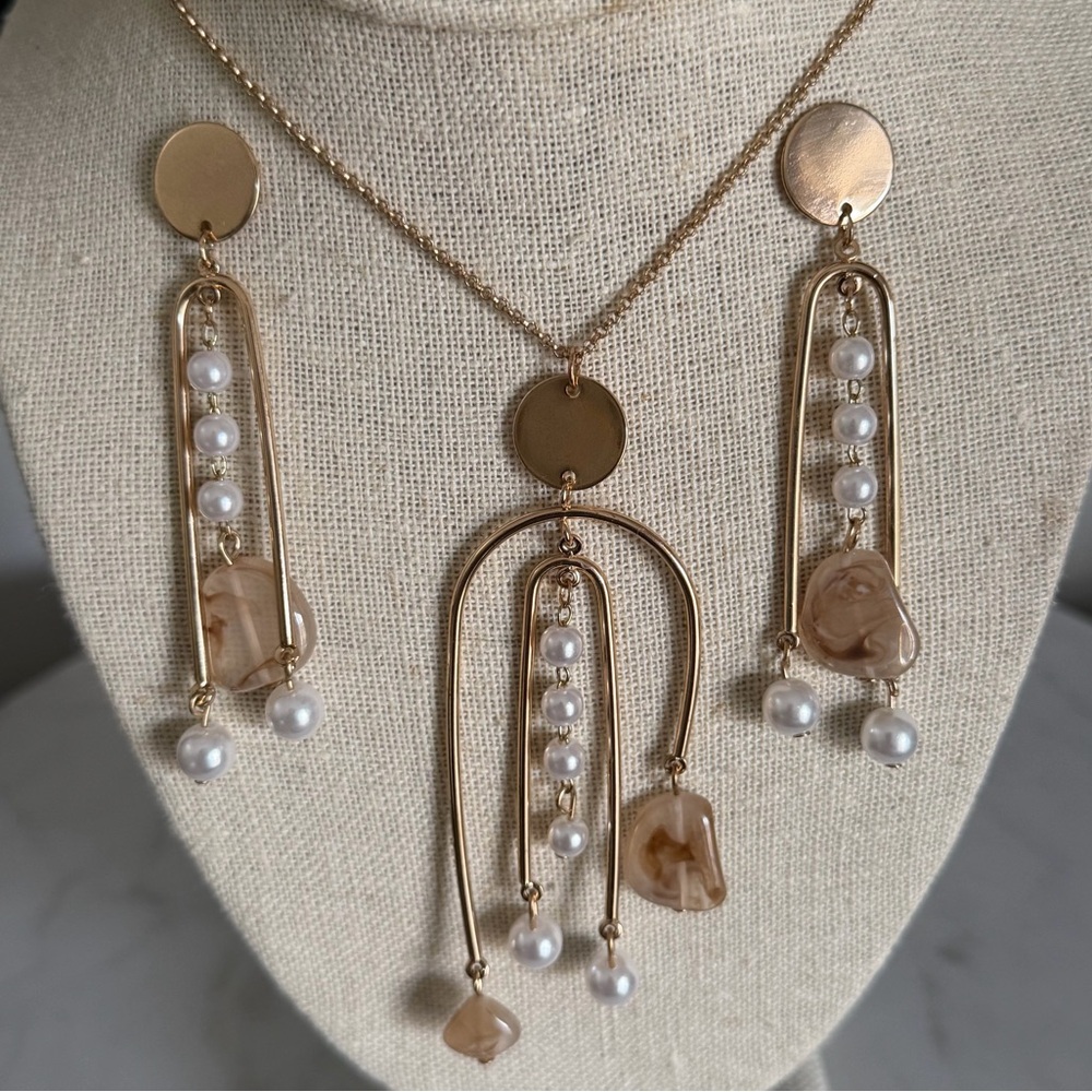 Gold Tone 18" Necklace Faux Pearl Genuine Stone with Marching Earrings - Picture 6 of 11